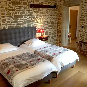 domaine-de-la-calamande.hotels-rhonealpes.com/